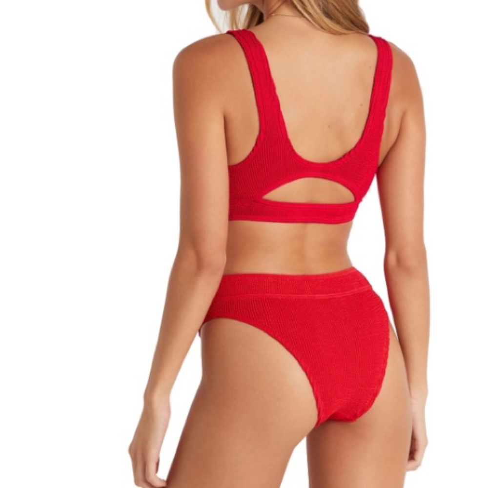 Everything but water bikini - Picture 3 of 4